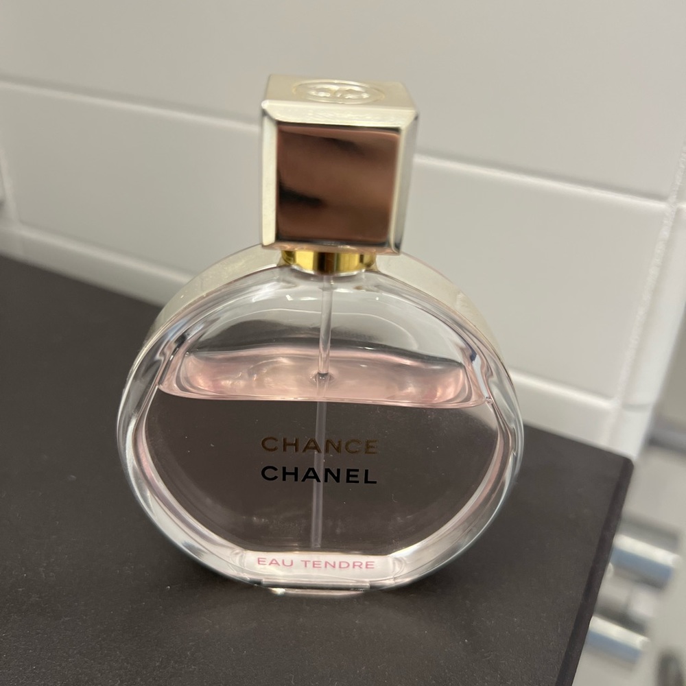 CHANEL CHANCE EAU TENDRE
Eau de Parfum Spray, 1.7-oz.